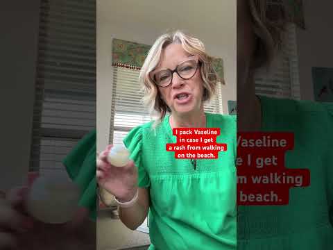 2 Must-Have Beach Vacation Essentials to Pack