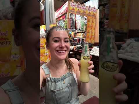 trying Guatemalan food for the first time! 🇬🇹 #guatemala #travelfood