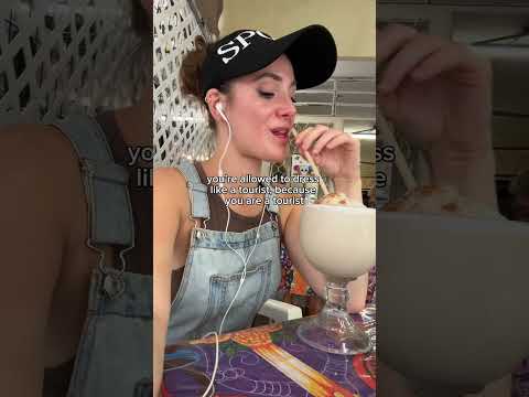 dress like a tourist?! 👀 #tourist