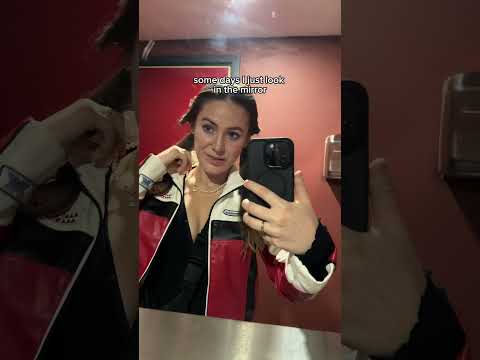 running out of time… 👀⏳ #thirties #solofemaletravel