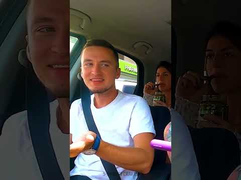 Quick makeup glam in the moving car 💄 #shorts