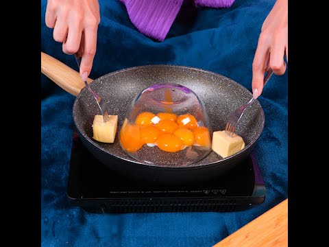 Wifey material! She surprises her boyfriend with breakfast without leaving the bed 🛏️ 🍳 #shorts