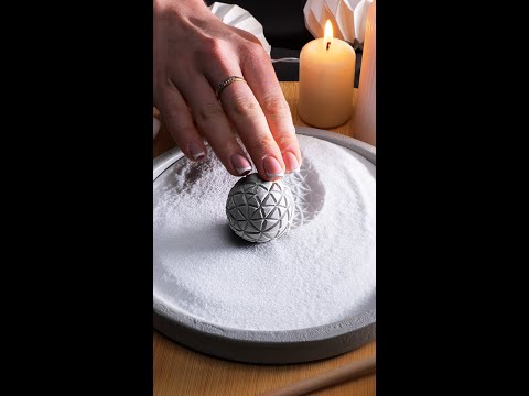 Taking a minute to meditate with soothing sand 🧘‍♀️
