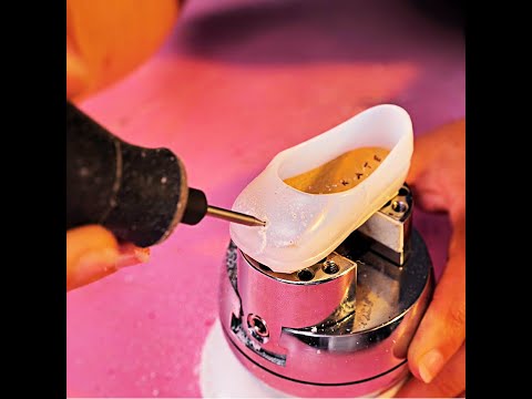 DIY unique key ring made with epoxy resin 🔑 #shorts