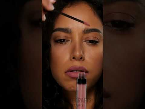 Dried-out lipstick? Wait! Don't throw it away. #beautyhacks #makeuptips #makeuptutorial