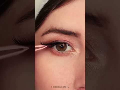 Bigger eyes using false lashes 🤩 #makeup #makeuphacks #beautytips