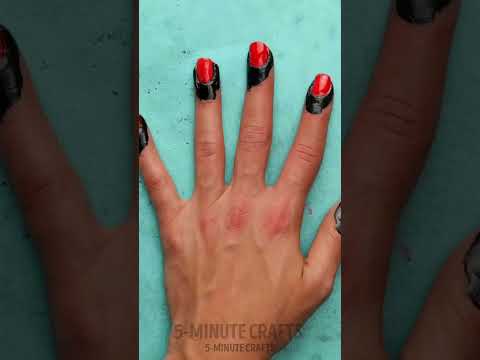 Fingers without nail polish stains easily 💅 #beautyhacks #nails #makeup