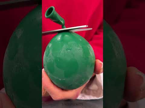 Frosty elegance – the perfect New Year's ice balls ❄️