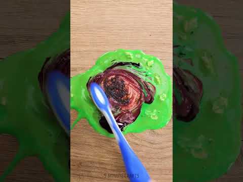 Lost coin goes through an expert cleaning process 💸