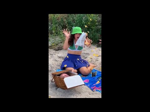 Head-in-Box Prank with a Pinch of Fun! 📦😄