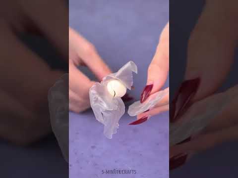 Baking a cake into a yummy bridal dress 🎂