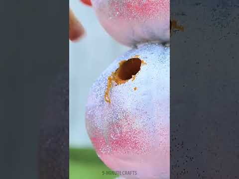 Upcycling pumpkins into heartwarming Christmas decor 🎄