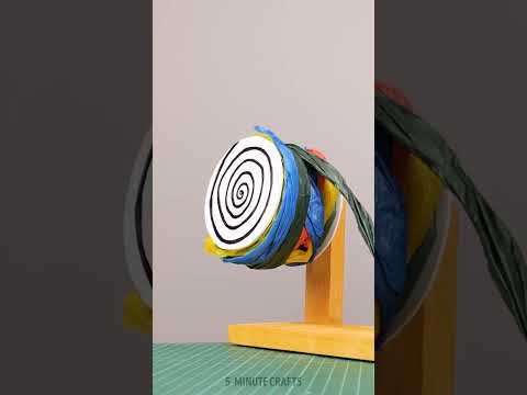 DIY phone case made from recycled materials 👝