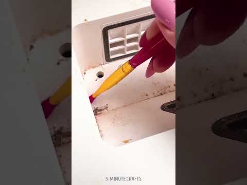 Dirty I-robot gets cleaned from inside-out 💅