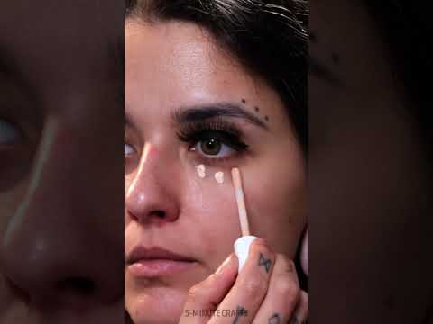 We tested the Korean eye enlargement hack and it works!🔥