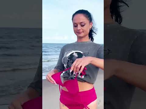 Quick bikini change without a towel 👙