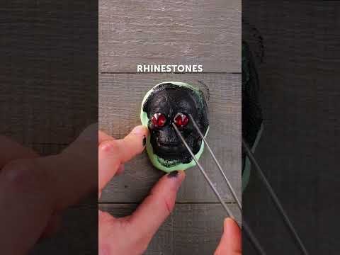 Would you try these DIY toothy shoes? 🦷