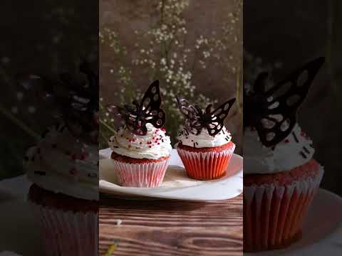 Surprise Your Guests with These Easy Cake Hacks 🍭