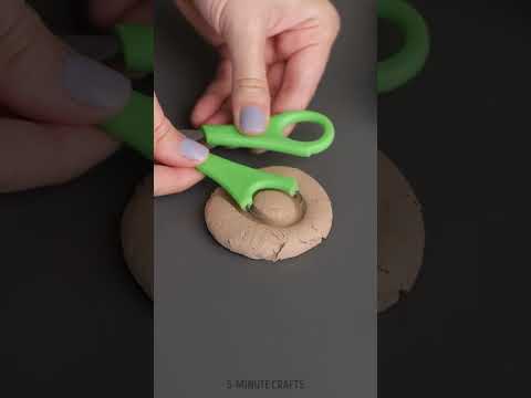 Clever scissors repair hack 🙌