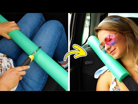 Travel Smarter in 2025: Genius Hacks for Stress-Free Adventures! 🌍🎒