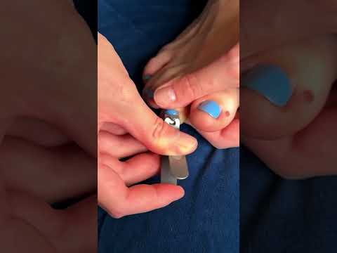 She Made a Back Scratcher… Out of Her NAILS?! 😳