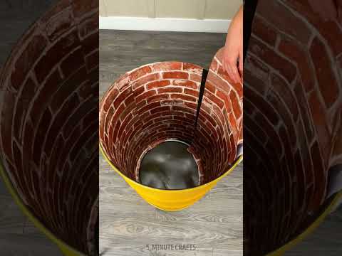 This table looks like a portal to another world 😮