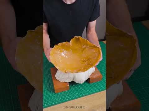 Local hero repairs cracks in road using new technique! ♻️