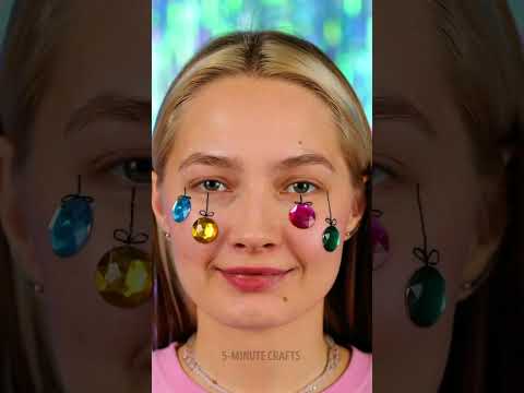 Want to Shock Everyone This Christmas? 🎄😱 This DIY Costume Is SO Easy — Wait Till You See It!