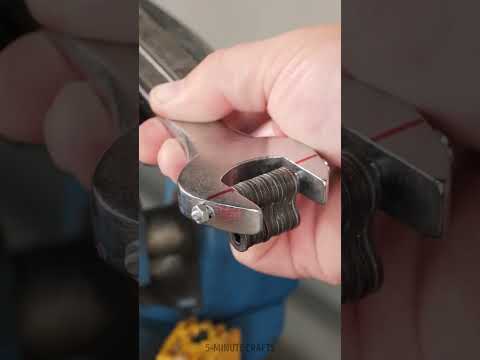 When Tools Run Out… Creativity Kicks In 🧤✨