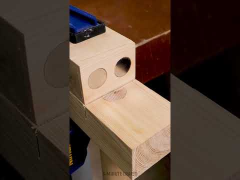 Secure any piece of wood without any glue 😎