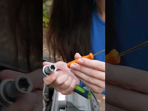 She can reach places you can't 💁🏻‍♀️