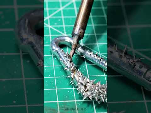 DIY Carabiner Transformation Into Bold Fashion Accessory 🛠️👕