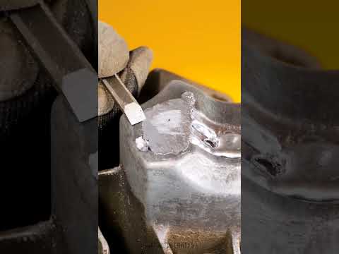 How to restore metal car parts using molten aluminum 🚘