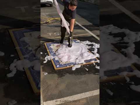 She transformed an abandoned carpet—So satisfying! 🧼
