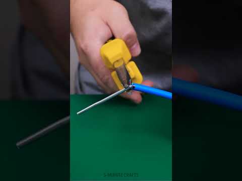 Strong hold of the wire 😱