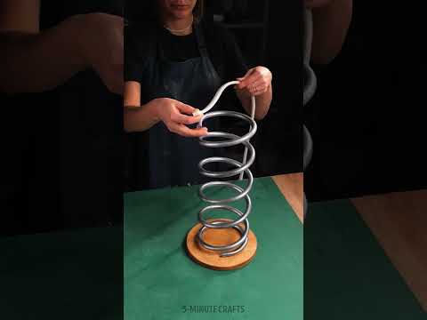 Turning a Truck Suspension Spring Into a Stunning Table Lamp ✨💡