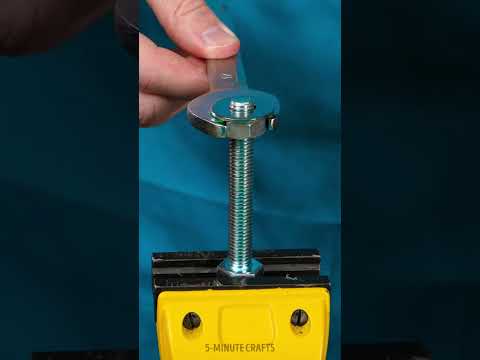 Tighten up with glue gun 🔧