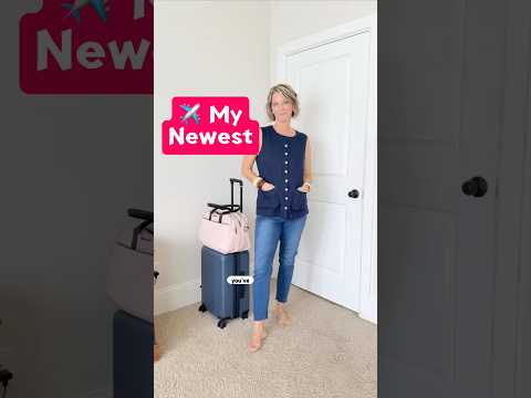 Travel Outfit That Skims in All the Right Places