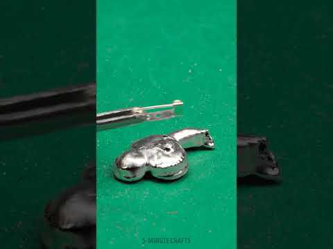 Watching a Brooch Form in Molten Tin Is Mesmerizing ✨