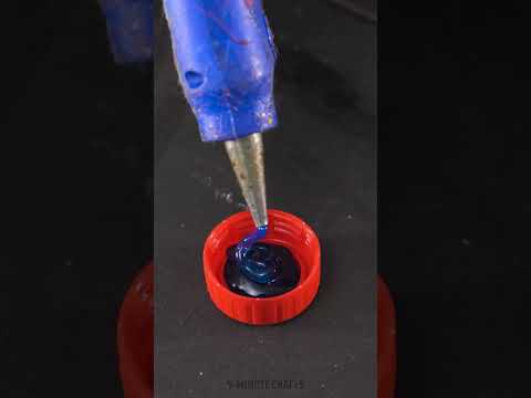 Unexpected bottle cap lifehack 🔪🤯