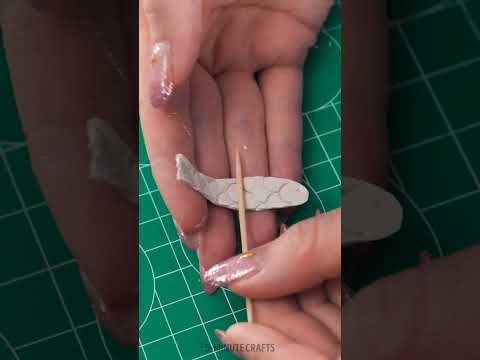 She turned fish scales into a silver pendant 🐟🔥