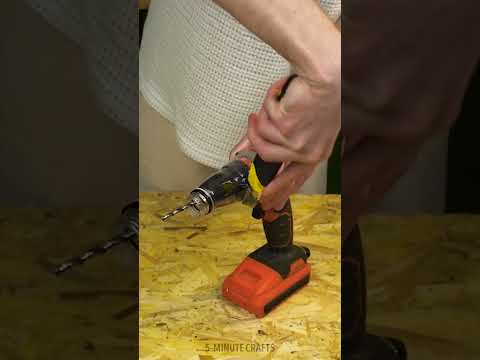 How to protect a screwdriver during repairs 🛠️ useful hack to know
