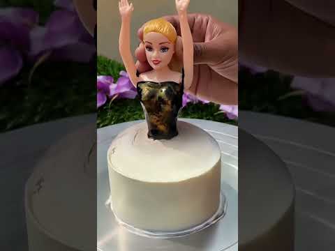 How to Make a Barbie Cake? 💅🏻💕🛍 Viral Hack!