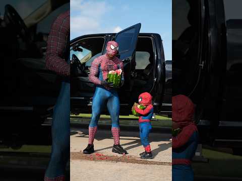 My son wanted to play superheroes today , and I wanted to workout… so we just did both..🏃‍♂️💨🦸‍♂️