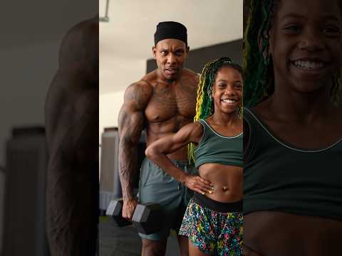 My daughter wanted to flex her muscles on me..But who did it better though?💪👧👀