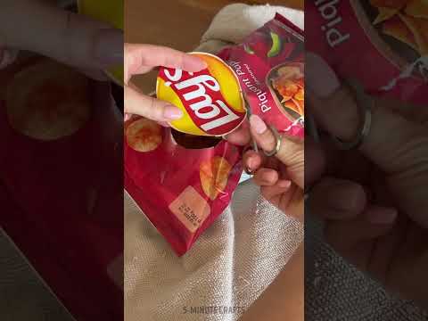 The Snack Hacks That Keeps Your Fingers Clean🍟🖐️ Invention for Eating
